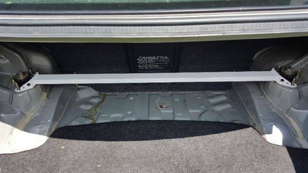 Rear upper strut bar Lexus IS 200 White