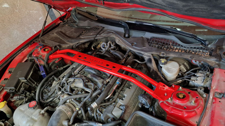 Front upper strut bar Ford Mustang VI Red