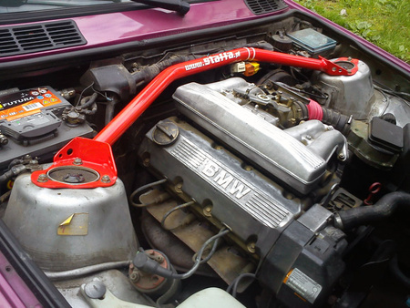 Rozpórka BMW 3 E30 przednia górna Red