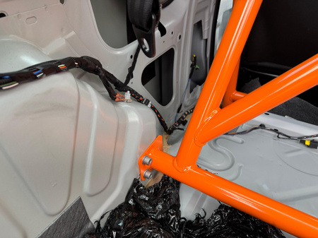 Bolt-in Half Roll Cage Fiat 500 Abarth Black