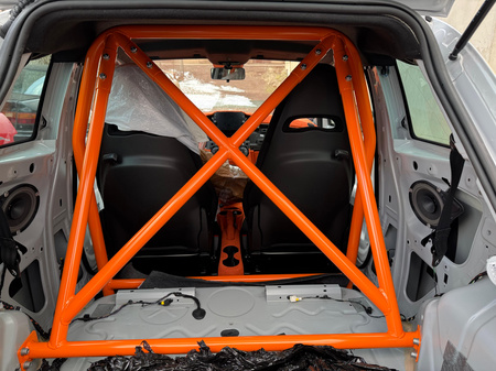 Bolt-in Half Roll Cage Fiat 500 Abarth Red