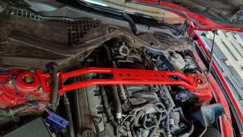 Front upper strut bar Ford Mustang VI Red