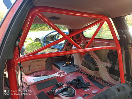 Bolt-in Half Roll Cage Alfa Romeo 147 Red